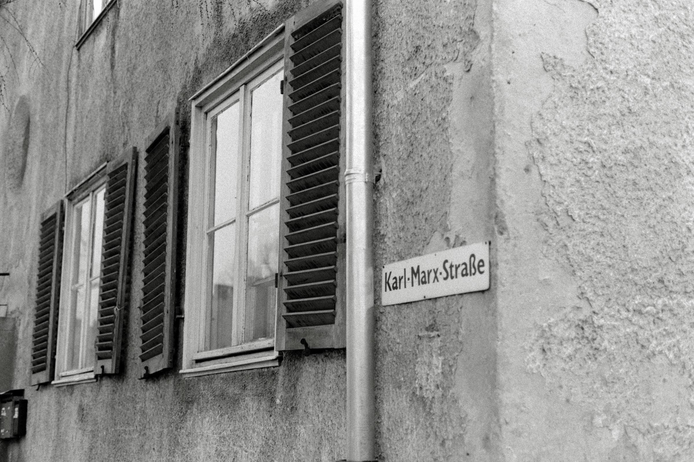 AHP F1993 03 007 sc240902 img06 NLP